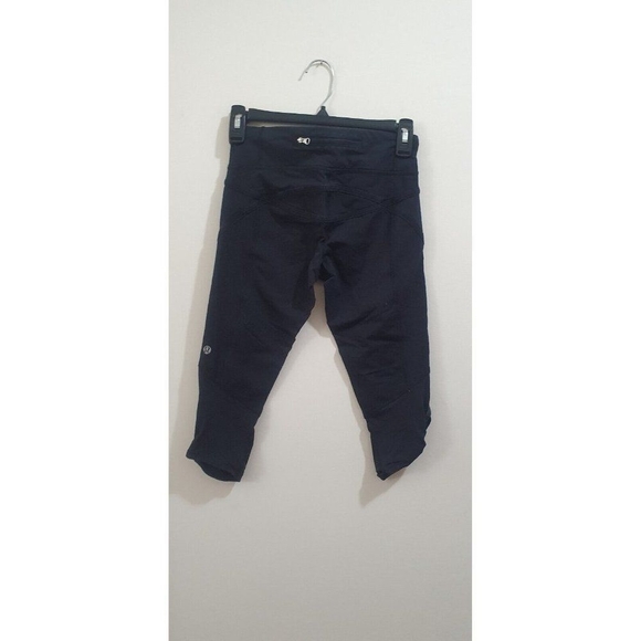 Lululemon Taryn Toomey Awakening Crop Leggings Size 4 Black Workout Active Yoga - Picture 6 of 8